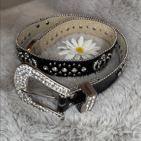 Accessories - Crystal Western-Style Genuine Leather Studded Belt, Women’s Size S/M